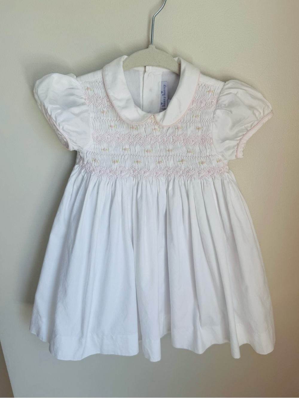 Besos by Kissy Kissy Baby Girl Smocked Whote Dress Size 6-9M